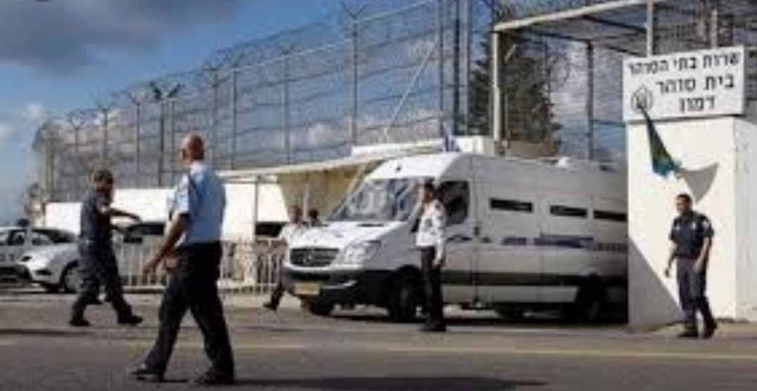 العفو الدولية: اسرائيل تعامل المعتقلون الفلسطينيون بطريقة المهينة ويتعرضوا للتعذيب والضرب المبرح