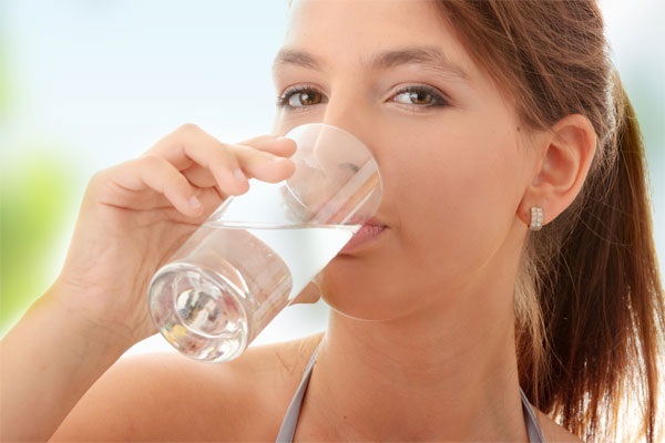  ماذا يحدث عندما لا تشرب ما يكفي من الماء؟ أبرزها ضباب الدماغ