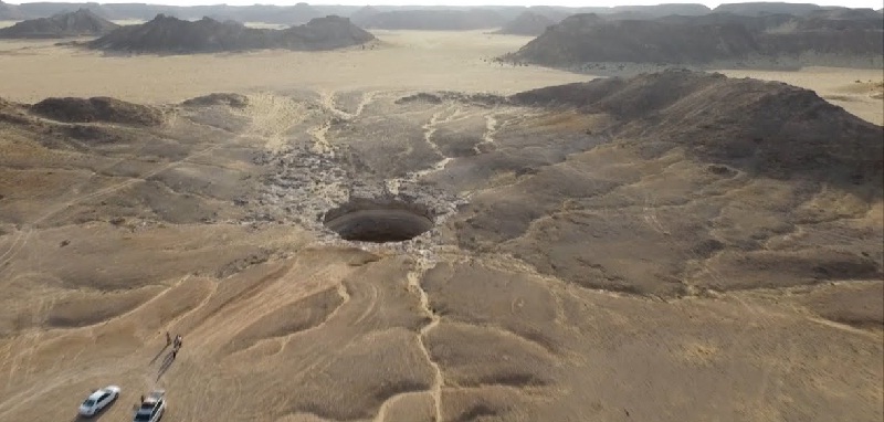  اليمن: مغامرون يستكشفون بئر برهوت فوجدو العجائب