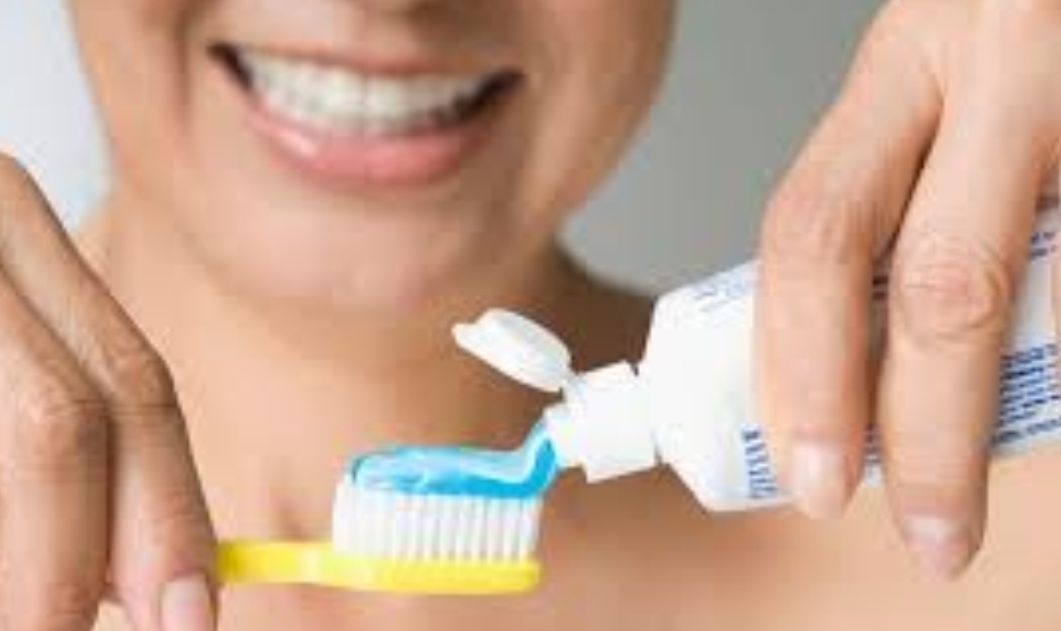  معجون الأسنان واهمية فوائدة وطرق استخدامه