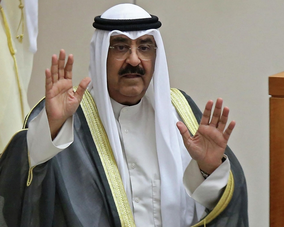  الوزراء الكويتي يعلن الشيخ مشعل الصباح أميراً جديدا للبلاد خلفاً للأميرالراحل نواف الأحمد