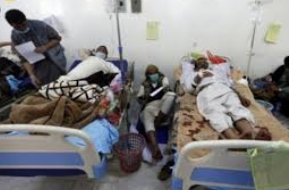 مكتب الصحة بتعز يحذر من تفشي الكوليرا وفاة ثلاثة وإصابة أكثر من 300