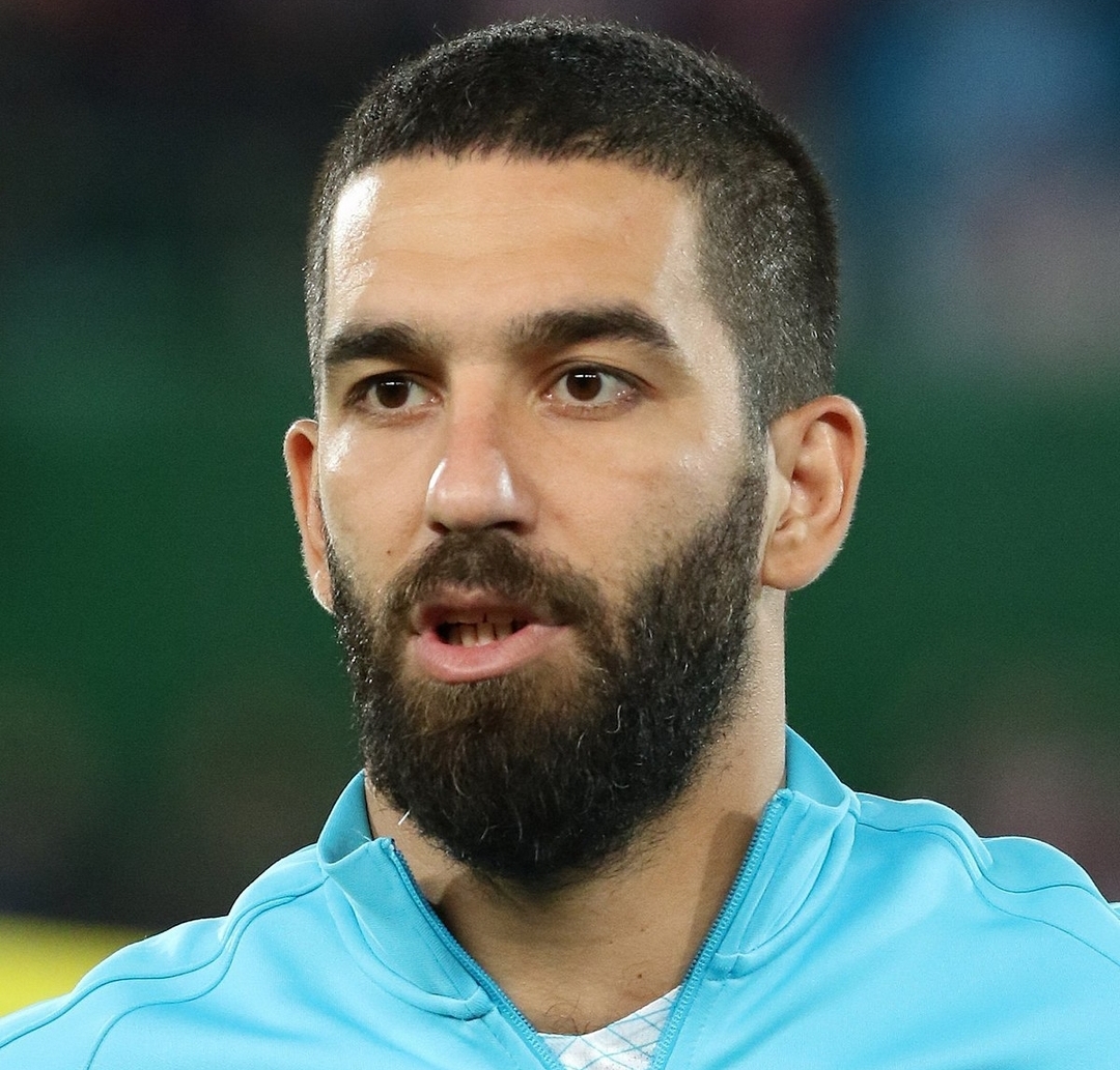 اللاعب أردا توران يتعرض لعملية احتيال بمبلغ 13 مليون يورو ب