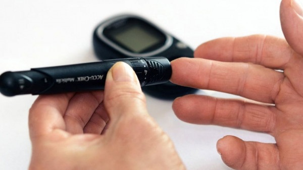 براءة اختراع لشركة روسية ابتكرت جهاز قياس السكر من دون وخز